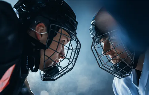 Wie trägt man einen Hockeyhelm?